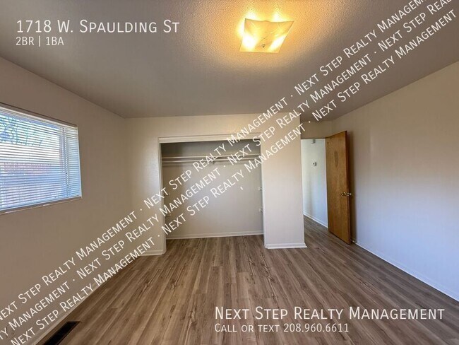 Building Photo - 1718 W Spaulding St