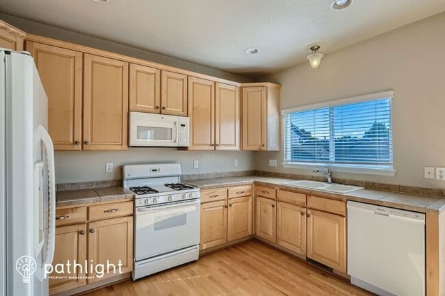 Building Photo - 1218 103rd Ave