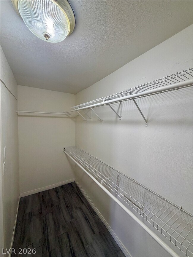 Building Photo - 6200 Cedarwood Ave