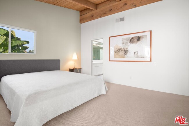 Building Photo - 916 15th St