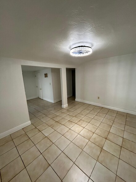 Building Photo - 2430 SW 25th Ter