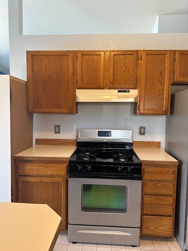 Building Photo - Cozy 2 bedroom 2 bath home