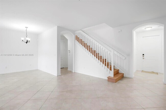 Building Photo - 9583 Town Parc Cir N