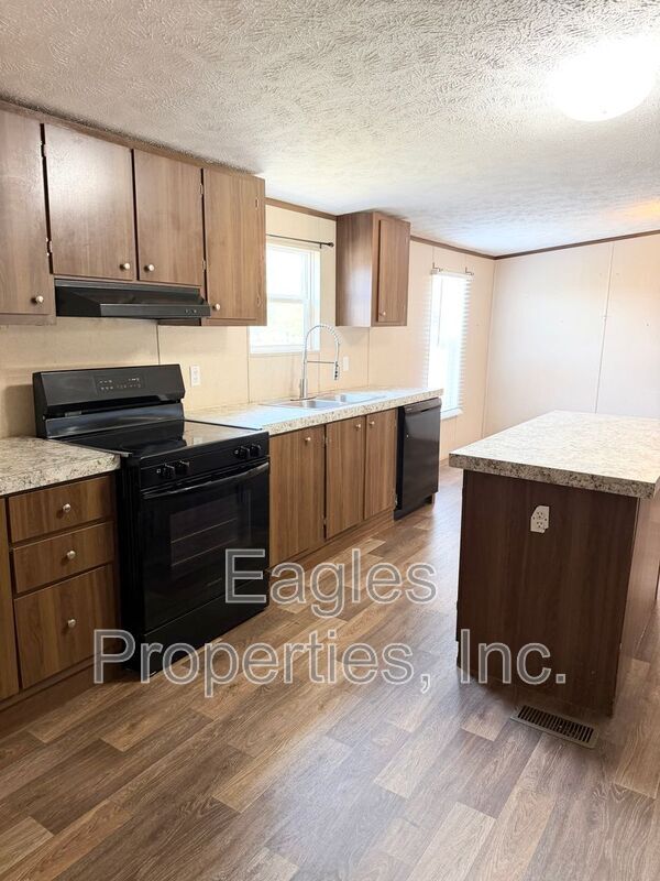 Building Photo - 863 Pecan Rd