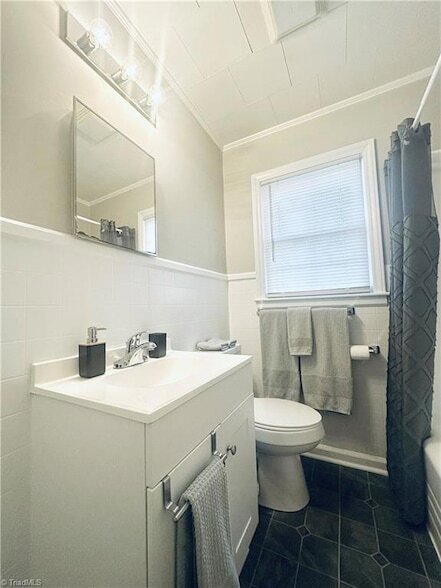 Building Photo - 918 Harris St