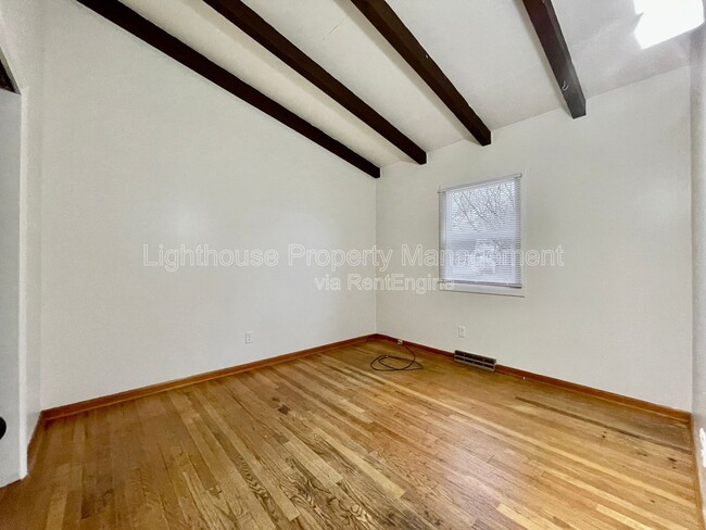 Building Photo - 1153 Hoyt St SE