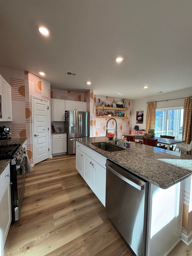 Building Photo - 523 Salty Pine Dr