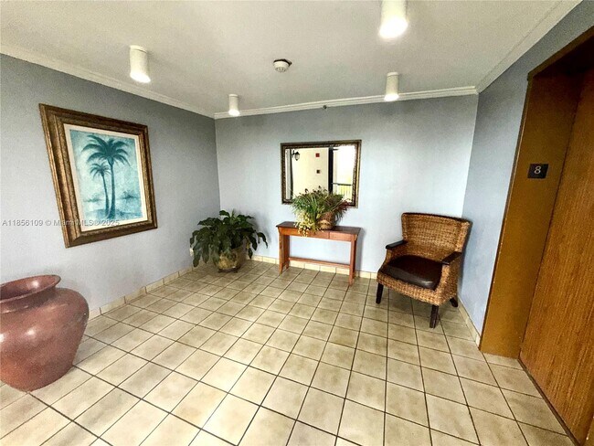 Building Photo - 1266 S Military Trail