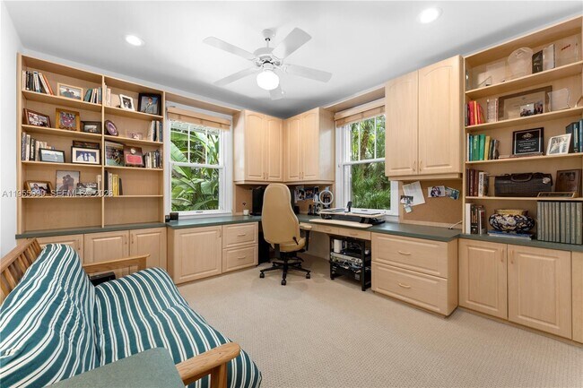 Building Photo - 7400 SW 47th Ct