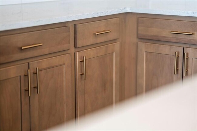 Building Photo - 1042 Winding Br Dr