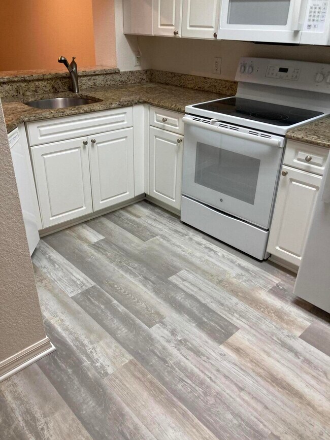 Building Photo - 3018 Alcazar Pl