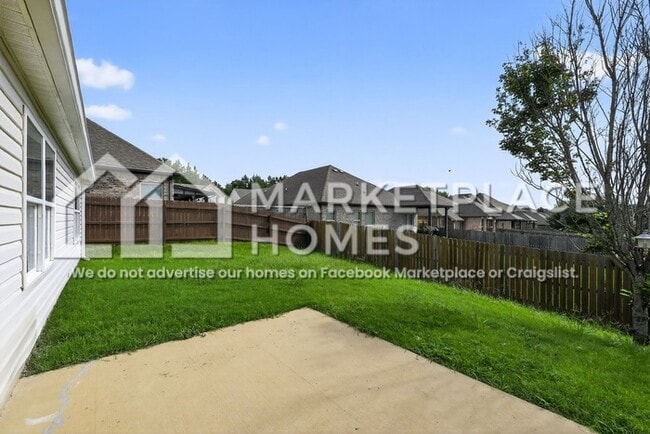 Building Photo - 2758 Lily Cir