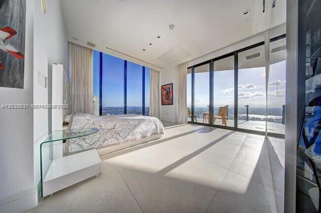 Building Photo - 17141 Collins Ave