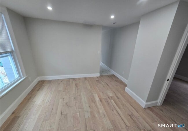 Building Photo - 80 Dickerman St