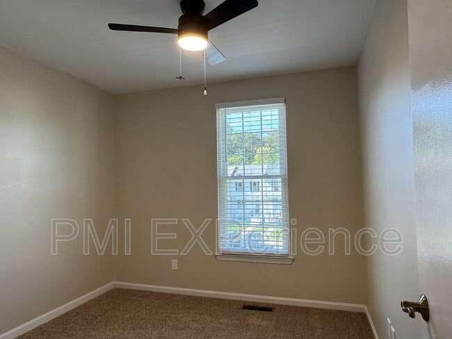 Building Photo - 11303 Golden Eagle Pl