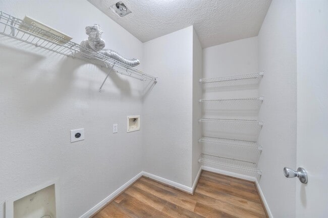 Building Photo - 3662 Fuller Bluff Dr