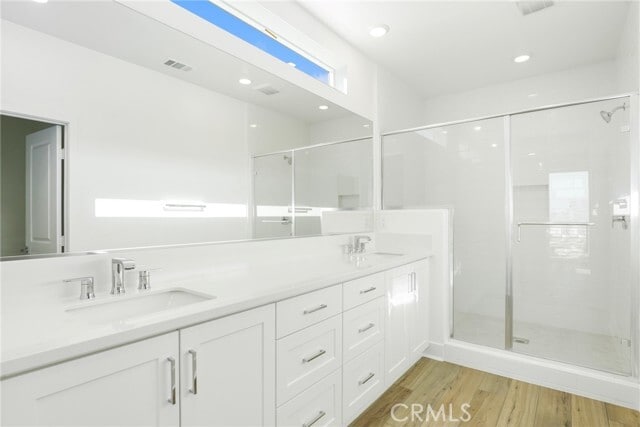 Building Photo - 27213 Tamarack Ln