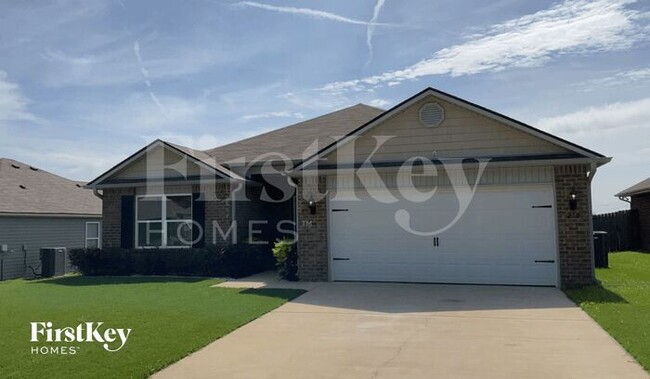 Primary Photo - 240 Hillcrest Dr