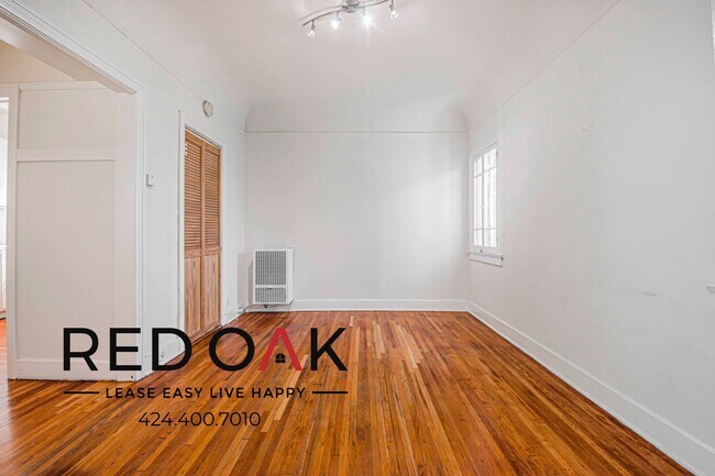 Building Photo - 806 Lucile Ave