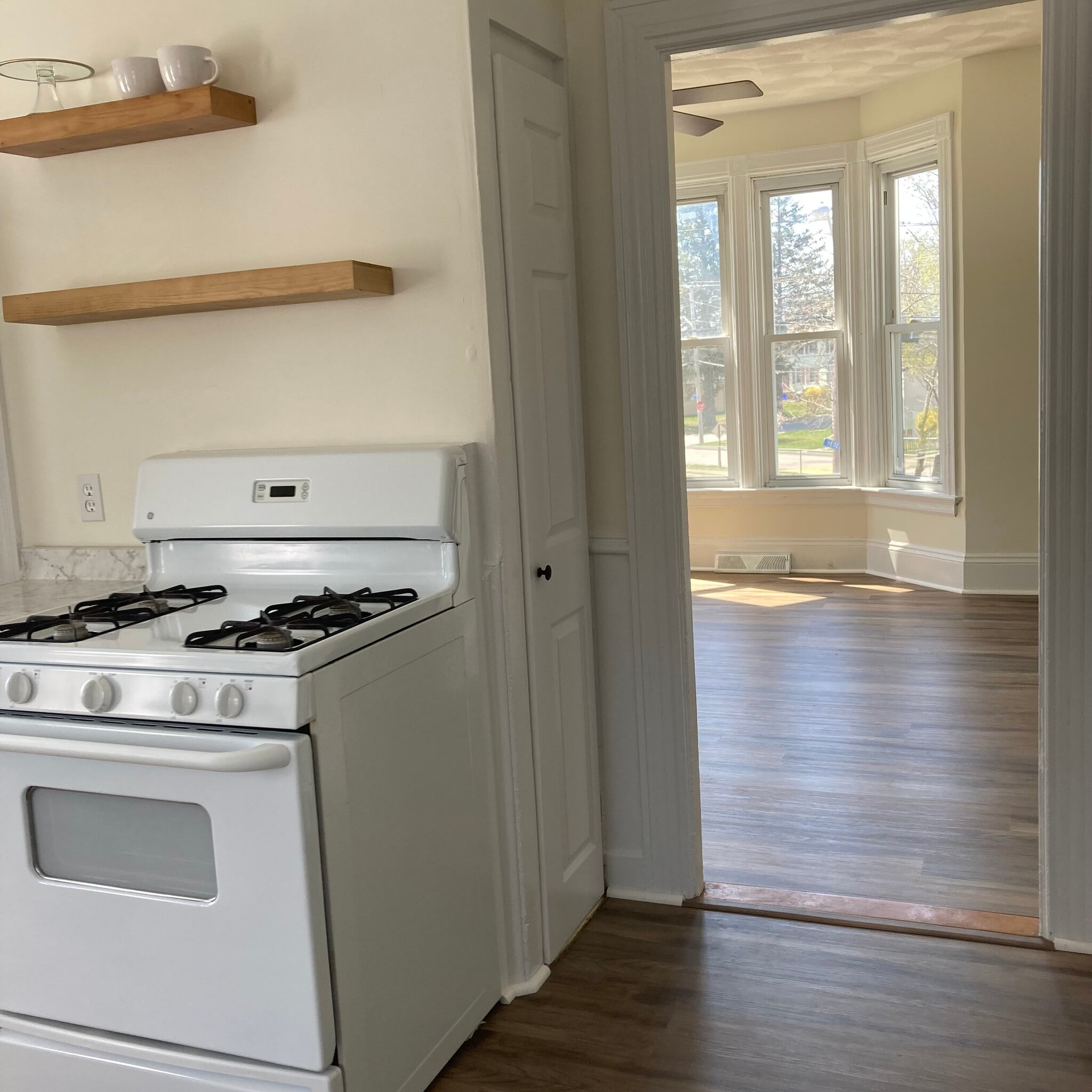 Building Photo - 70 Hedley Ave