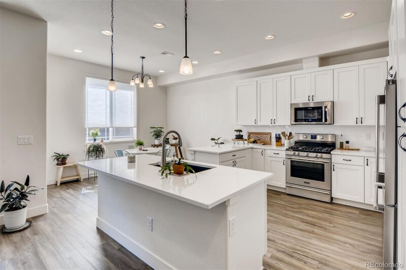 Building Photo - 12246 Blue Fir Ct