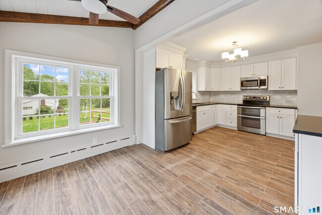 Building Photo - 771 Watertown Rd