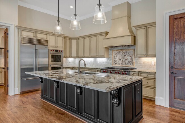 Building Photo - 5014 Mountview Pl