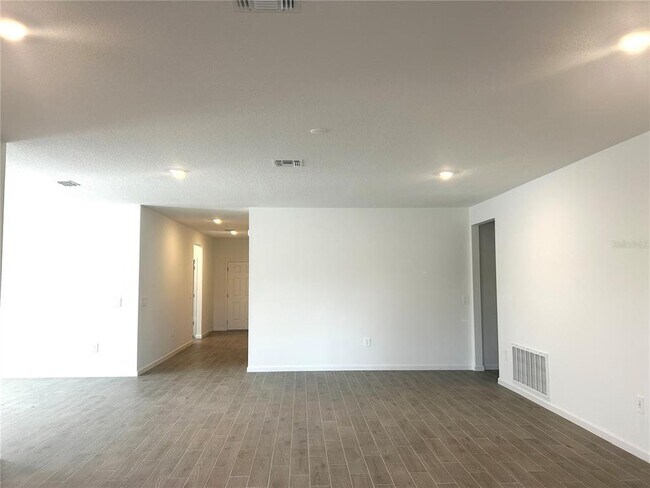 Building Photo - 6637 SW 89th Loop