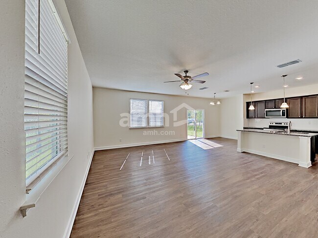 Building Photo - 10315 Watercrest Ct