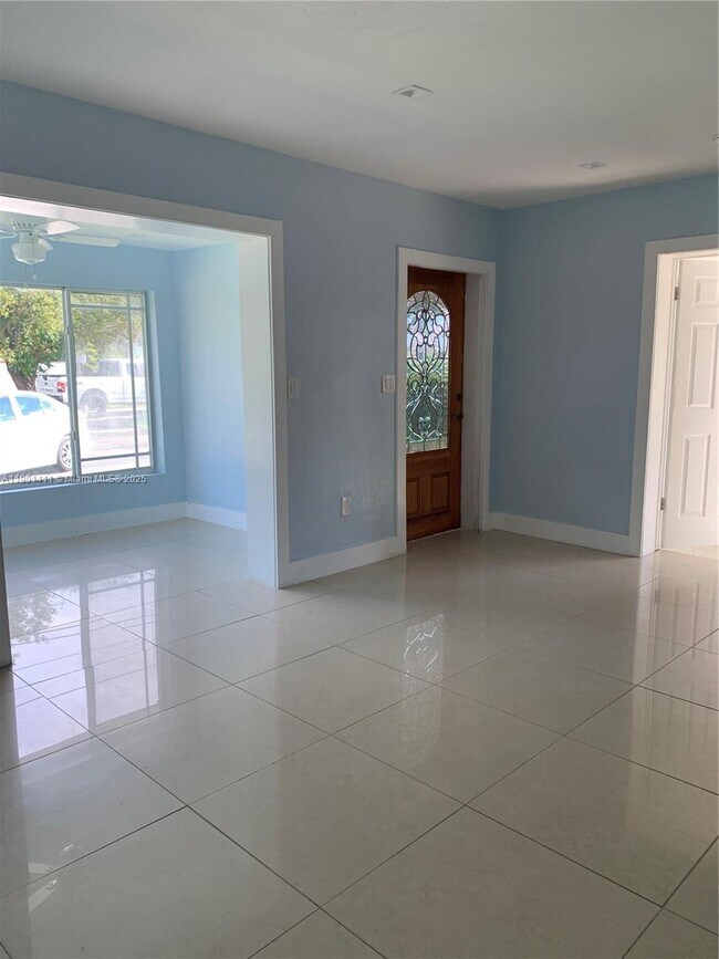 Building Photo - 7331 SW 16th St