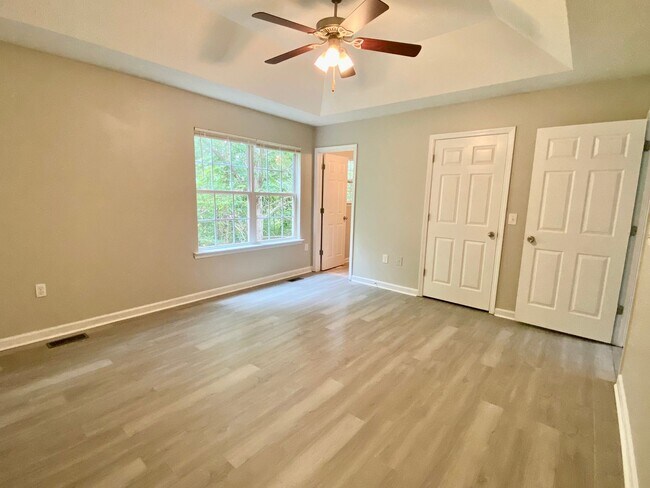 Building Photo - Dallas Rental