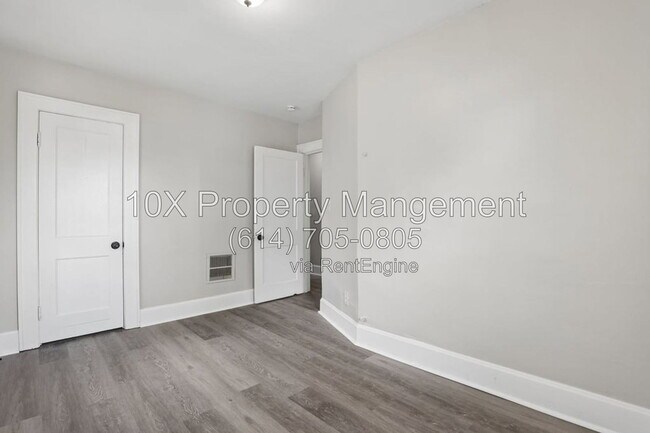 Building Photo - 132 S Richardson Ave