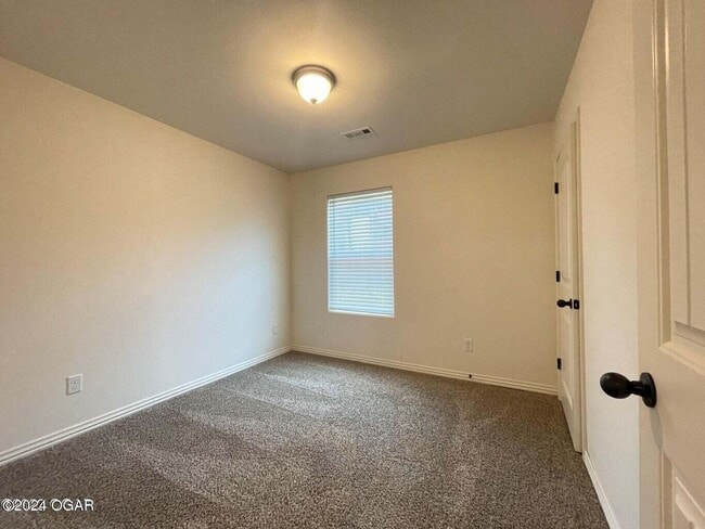 Building Photo - 1824 S Pennsylvania Ave