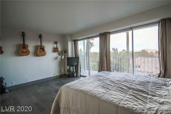 Building Photo - 3111 Bel Air Dr