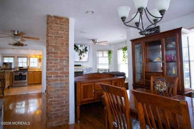 Building Photo - 201 Hamilton Ave