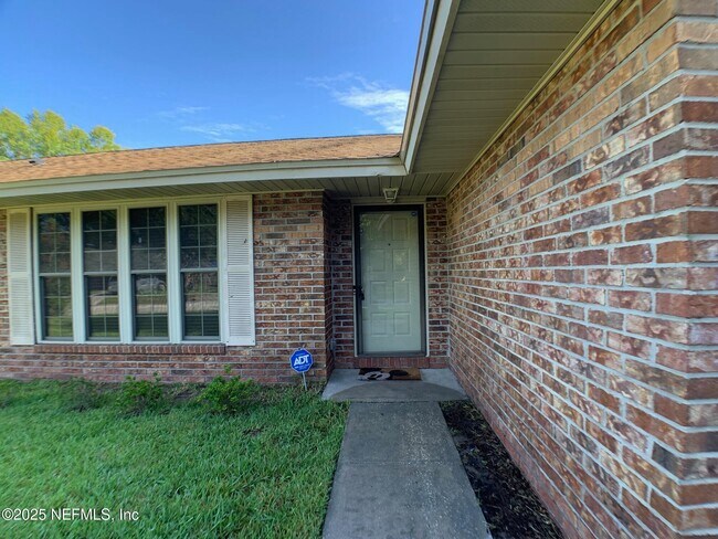 Building Photo - 7931 Dwyer Dr