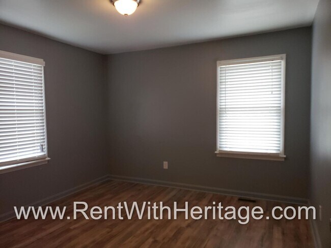 Building Photo - GRANDPA'S BUNGELOW/ CHARMING RANCH HOME/ TOTALLY RENOVATED/ PRIVATE YARD