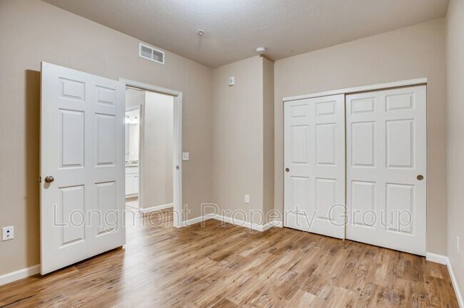 Building Photo - 804 Summer Hawk Dr