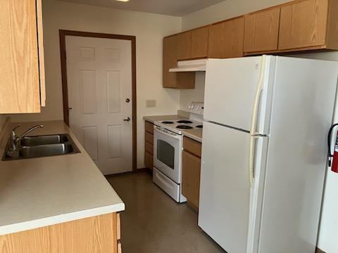 Building Photo - 559-599 N. Maple Street - 567-B/60%