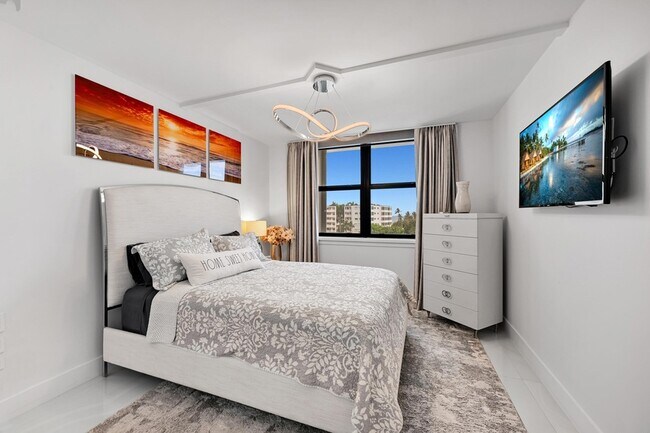 Building Photo - 2860 S Ocean Blvd