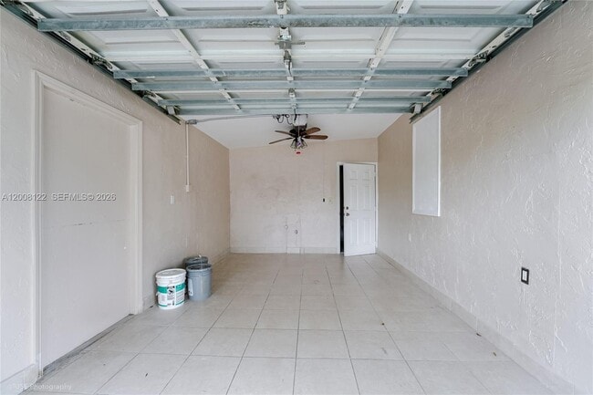 Building Photo - 166 E 17th St