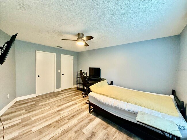 Building Photo - 3958 Dream Oak Pl