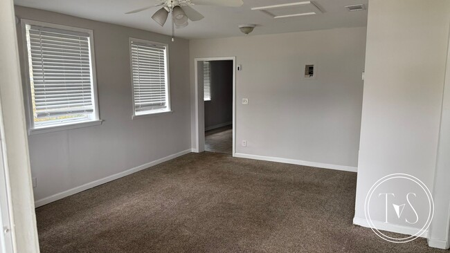 Building Photo - RATE DROP ALERT (was $1880/month)!