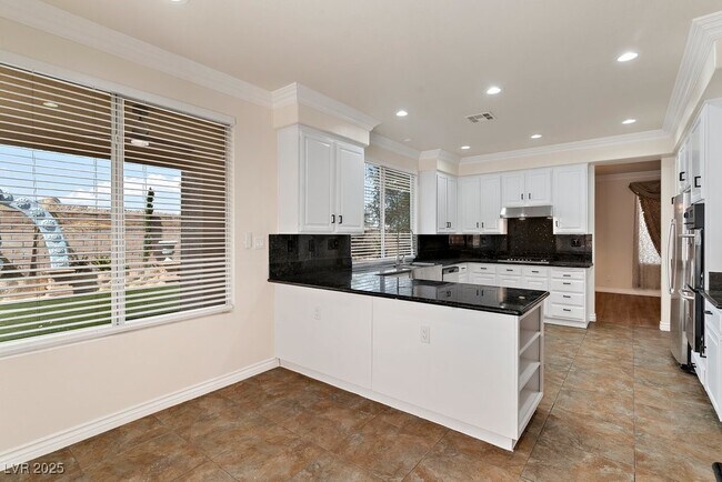 Building Photo - 8594 Lambert Dr