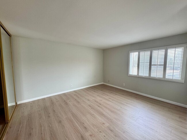 Building Photo - 3462 Del Amo Blvd