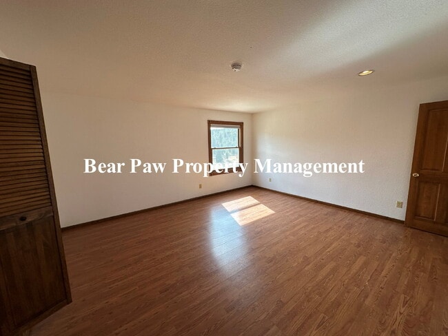 Building Photo - Top Floor Duplex in Conifer!!