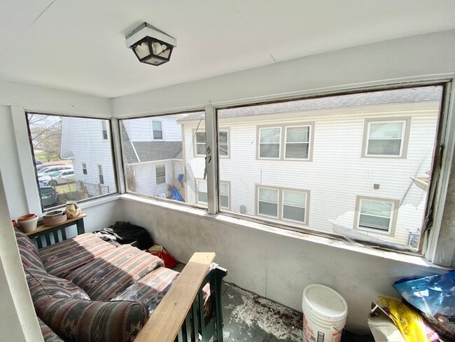 Primary Photo - 48 Intervale Ave