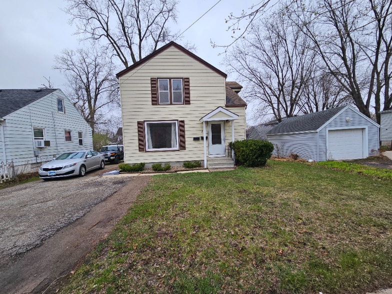 Building Photo - 513 13th Ave SE