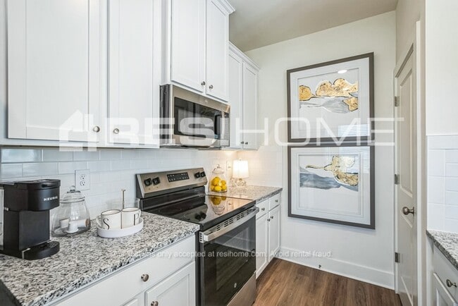 Building Photo - 87 Southport Cir