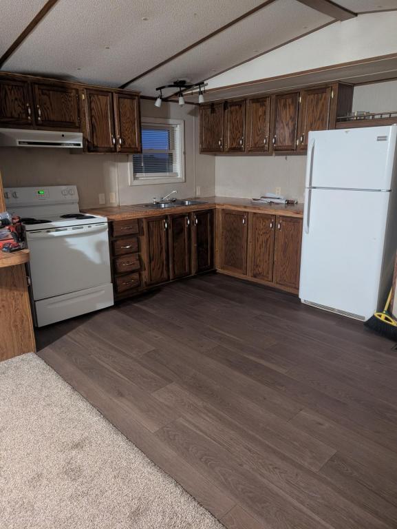 Building Photo - 2127 County Rd 855